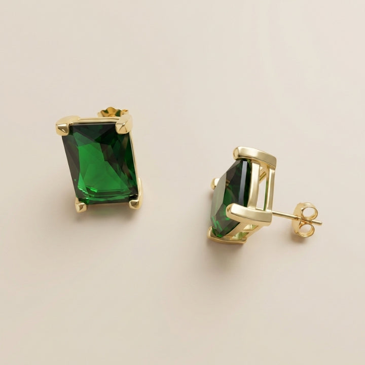 Lab Emerald Stud